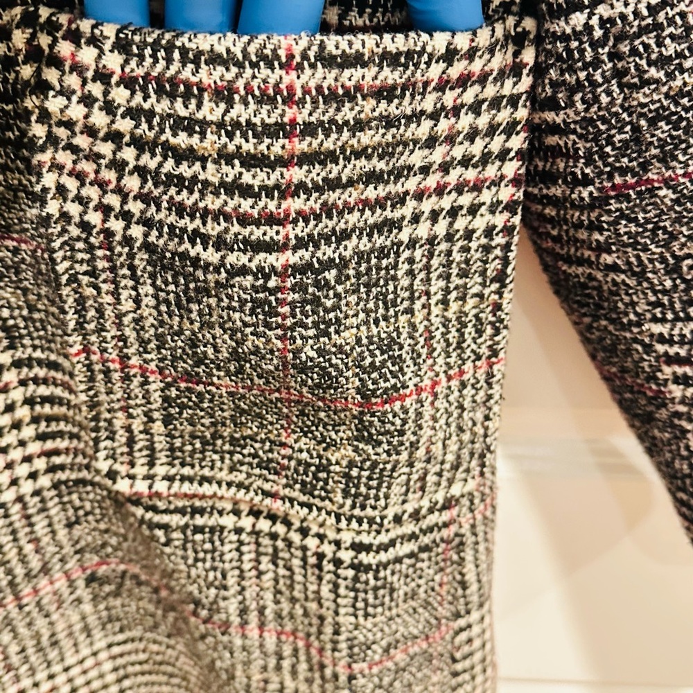 Unisex Houndstooth Pattern Black and White. - Picture 8 of 13